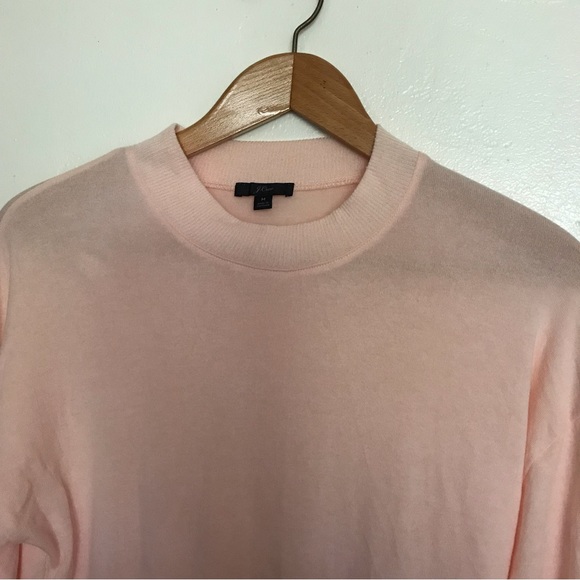 J CREW Very Cute Pink Lightweight Sweater - Picture 2 of 6